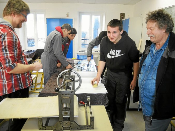 Atelier de gravure au lycée saint-Yves à Gourin avec Serg Gicquel et Genkkis